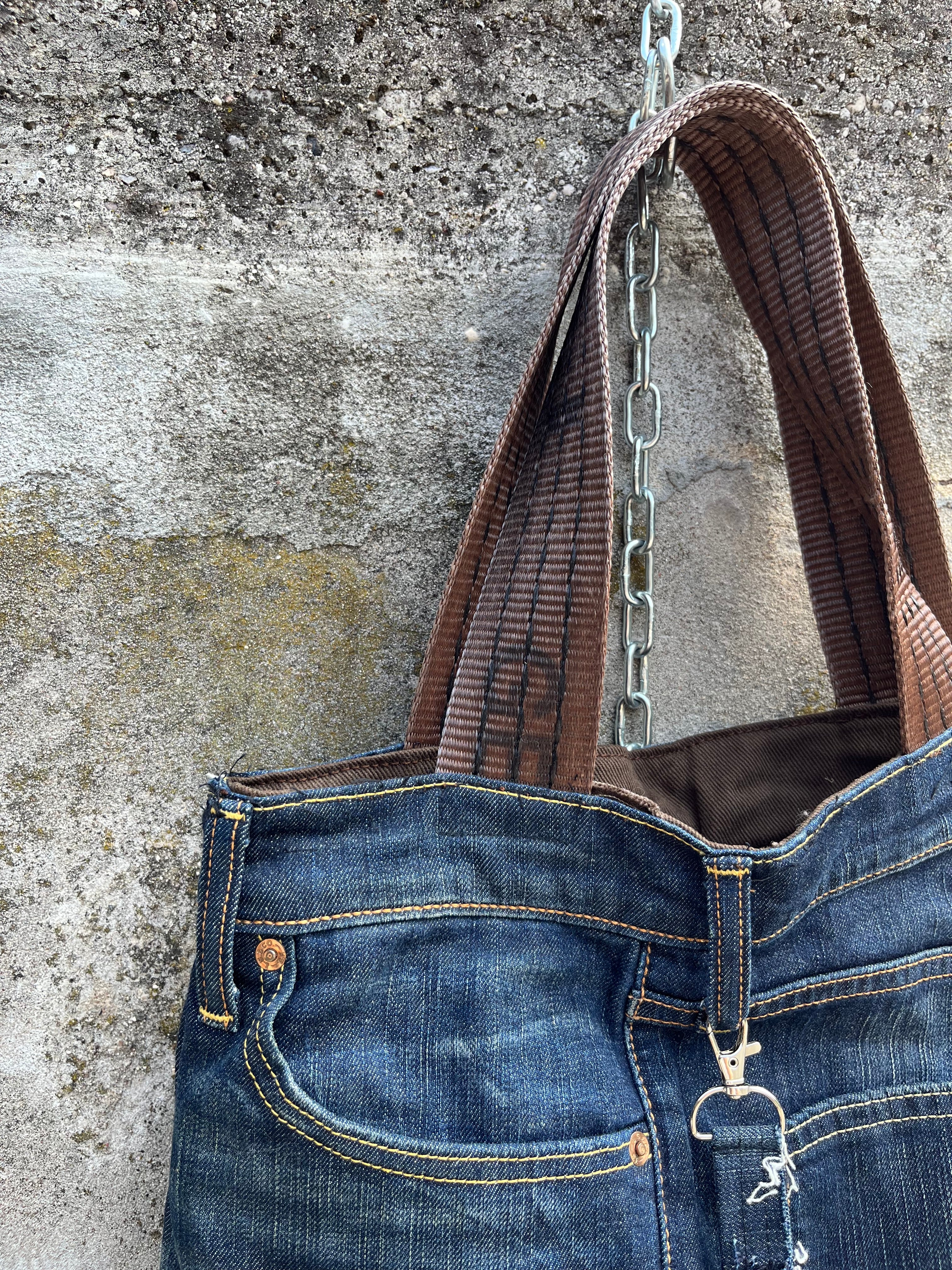 UPCYCLeD. Vertical Bag
