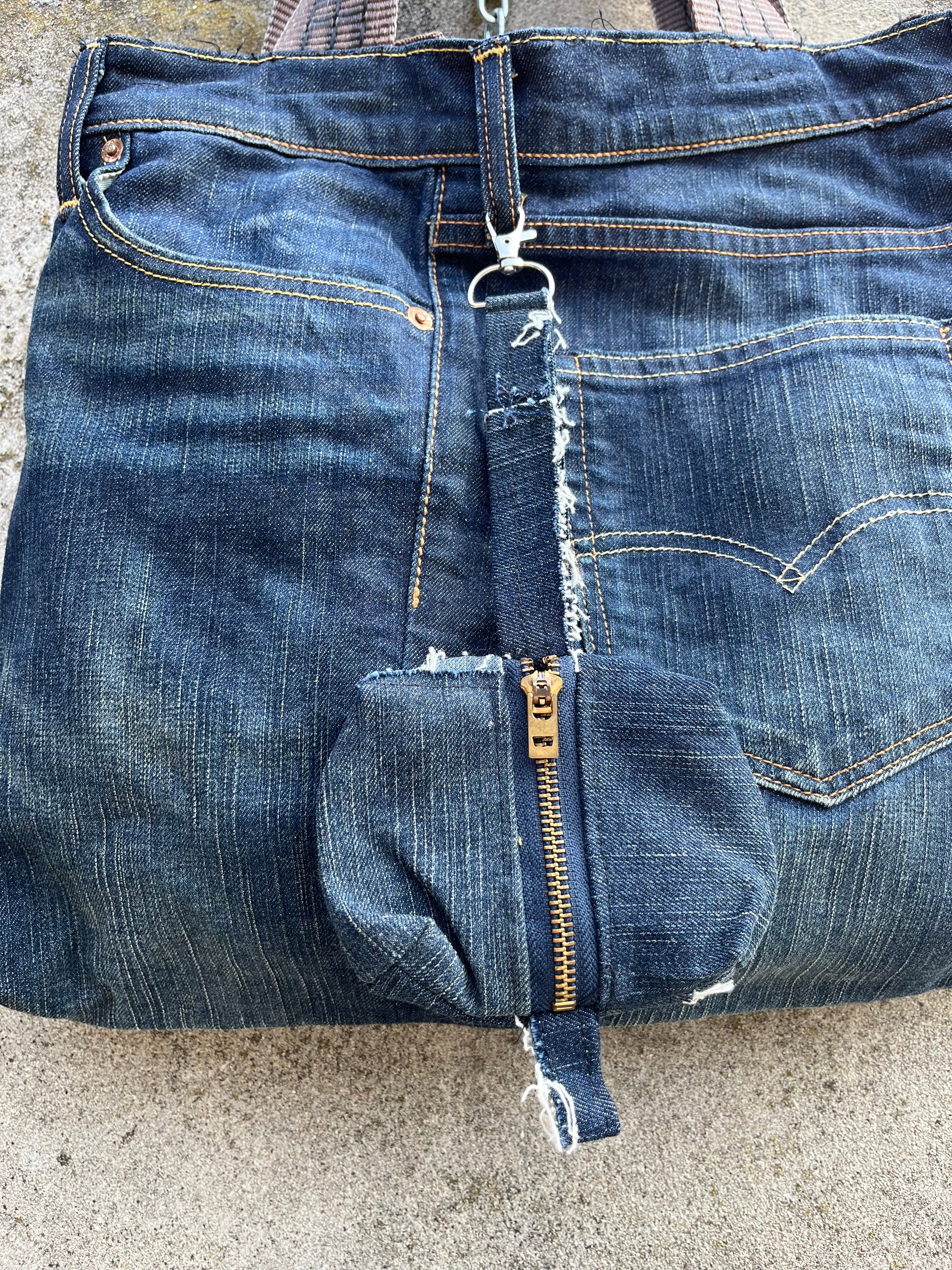 UPCYCLeD. Vertical Bag