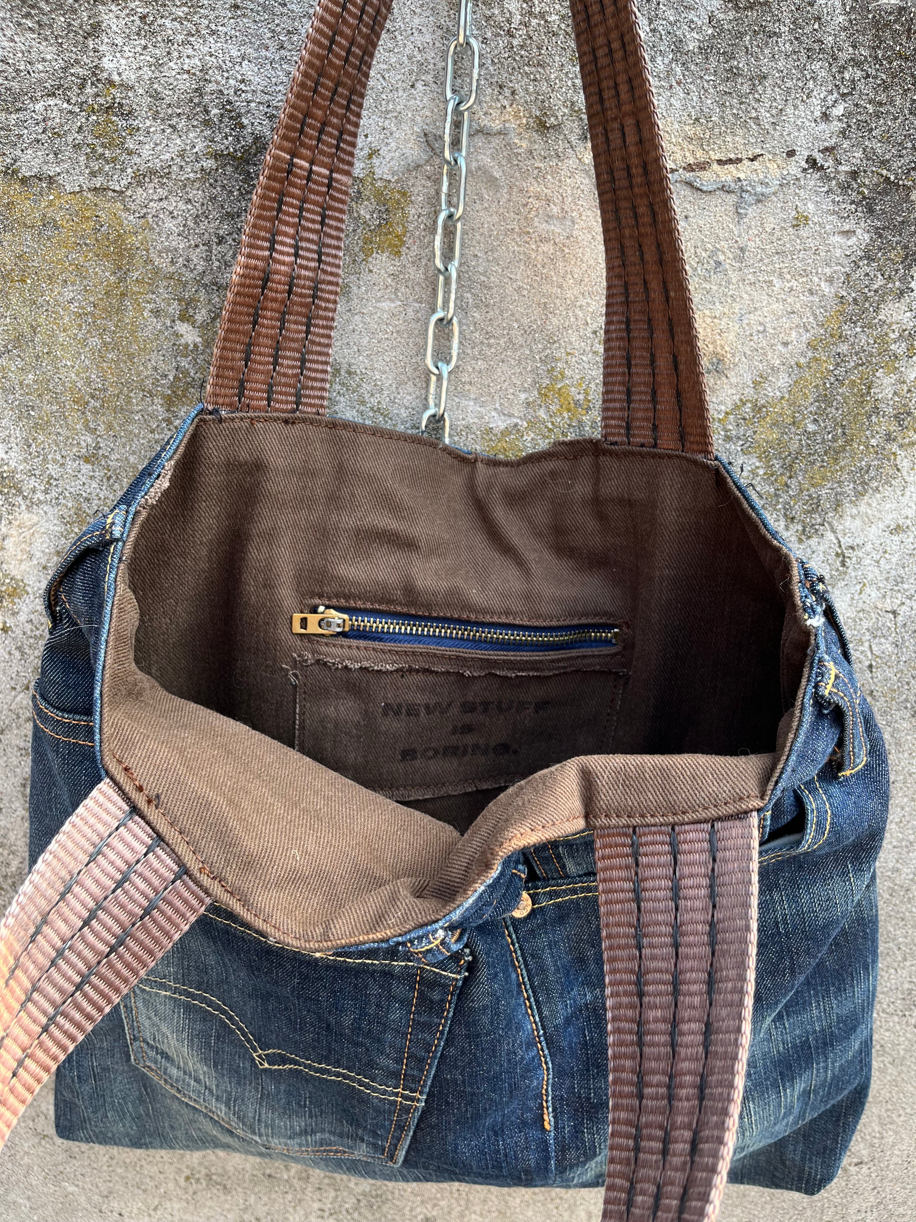 UPCYCLeD. Vertical Bag