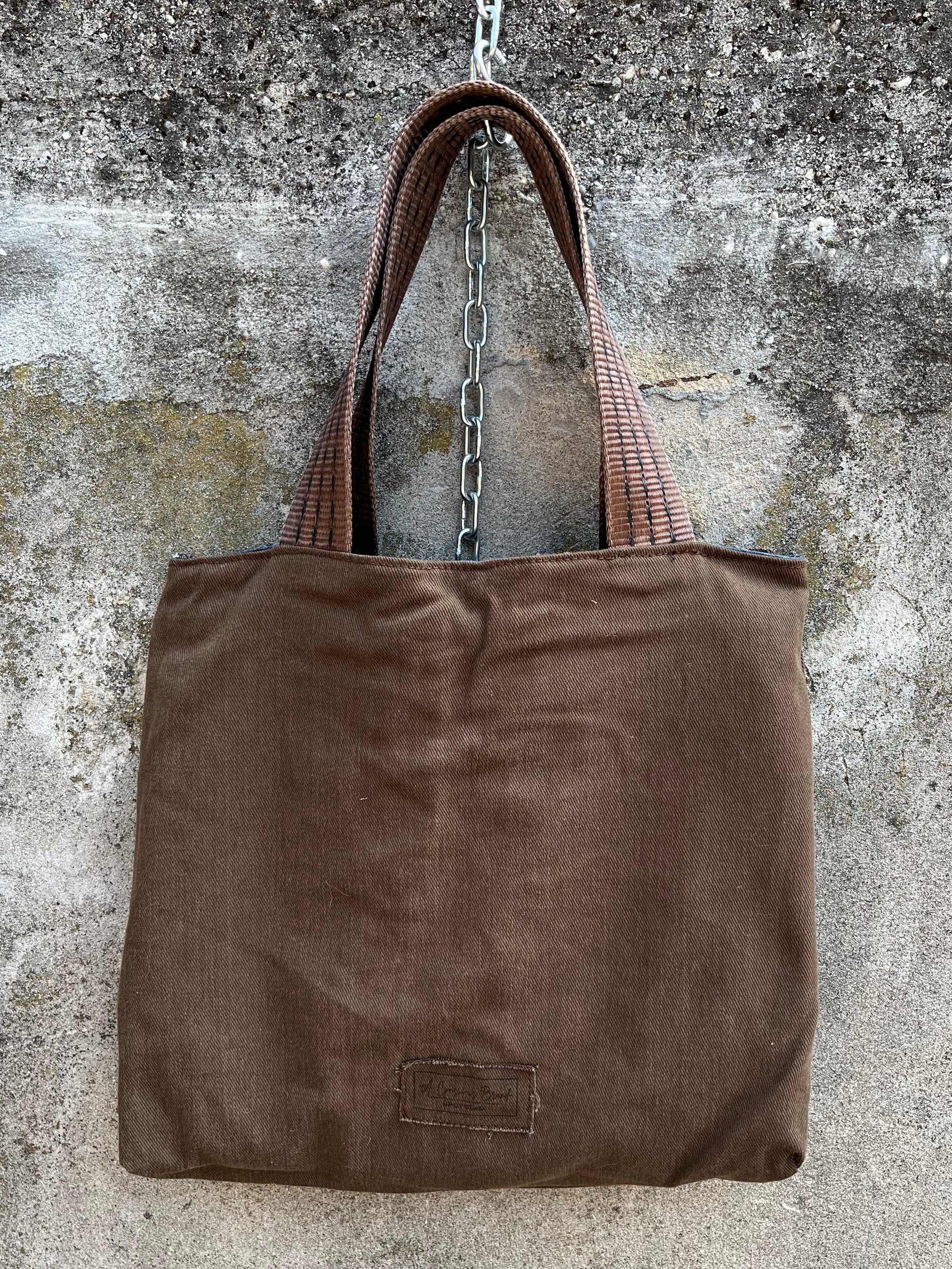UPCYCLeD. Vertical Bag