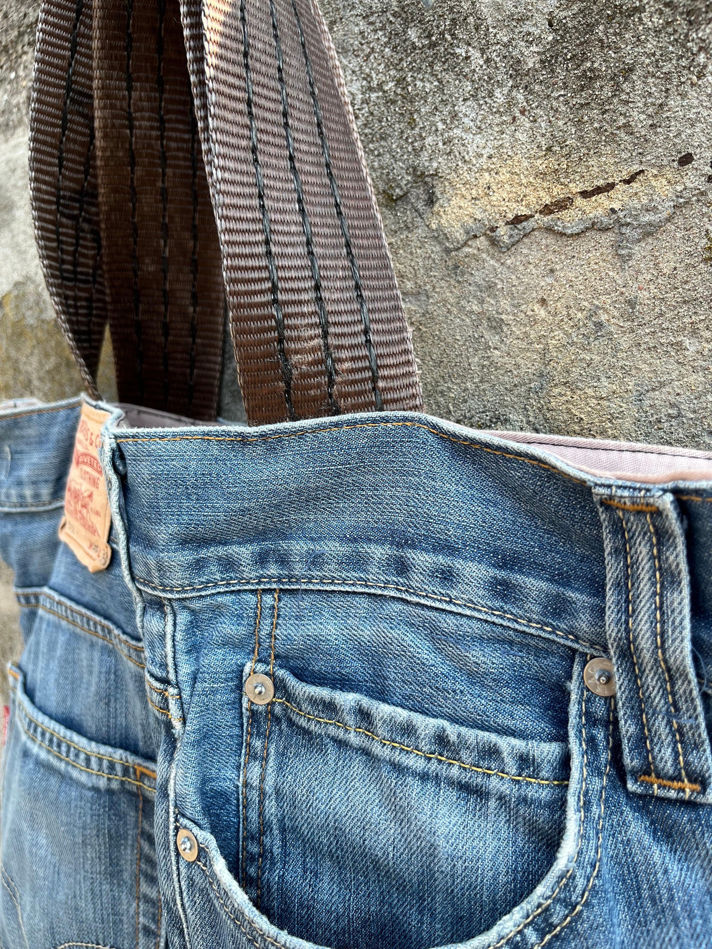 UPCYCLeD. Vertical Bag