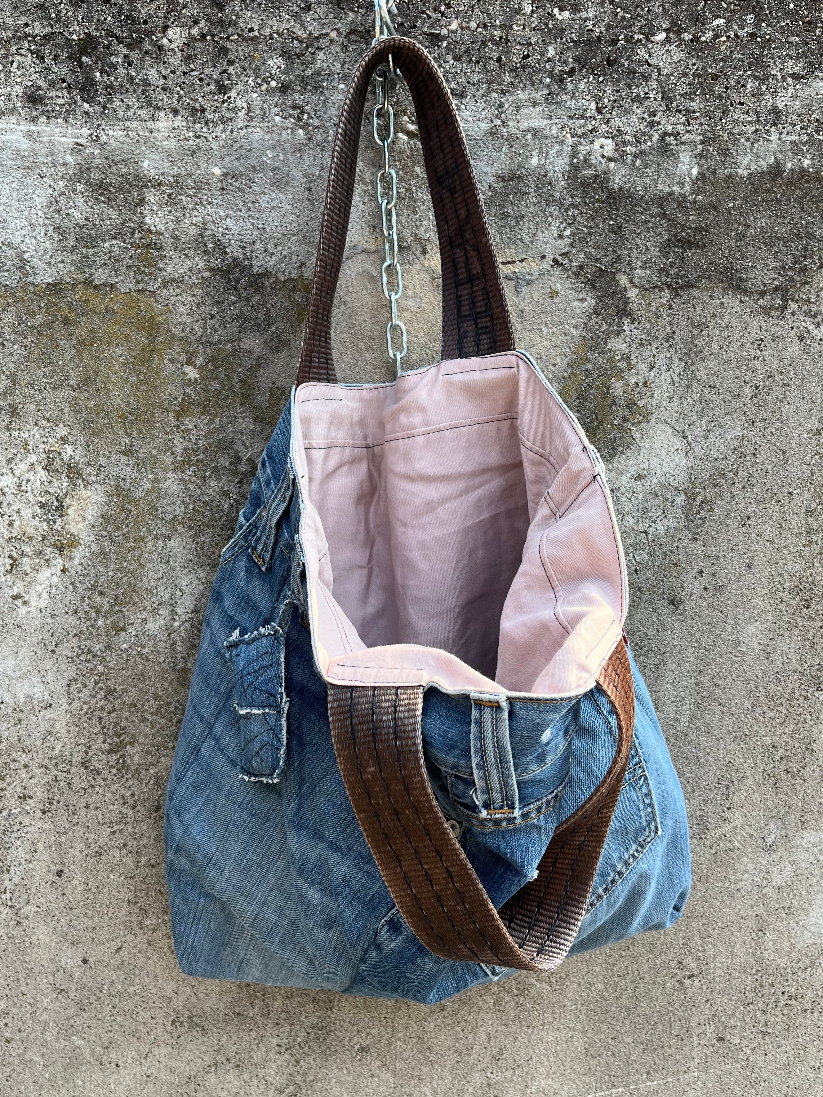 UPCYCLeD. Vertical Bag