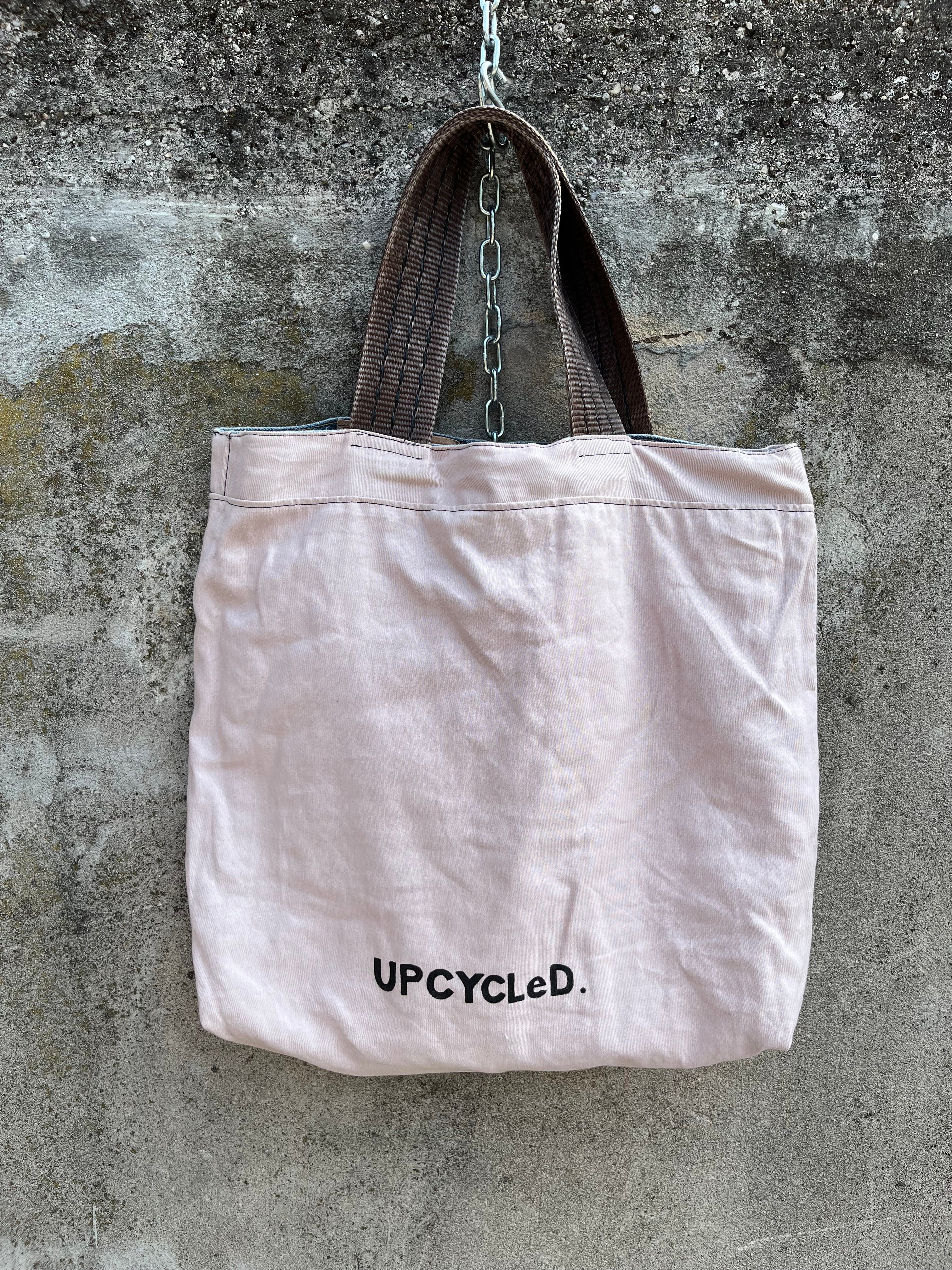 UPCYCLeD. Vertical Bag