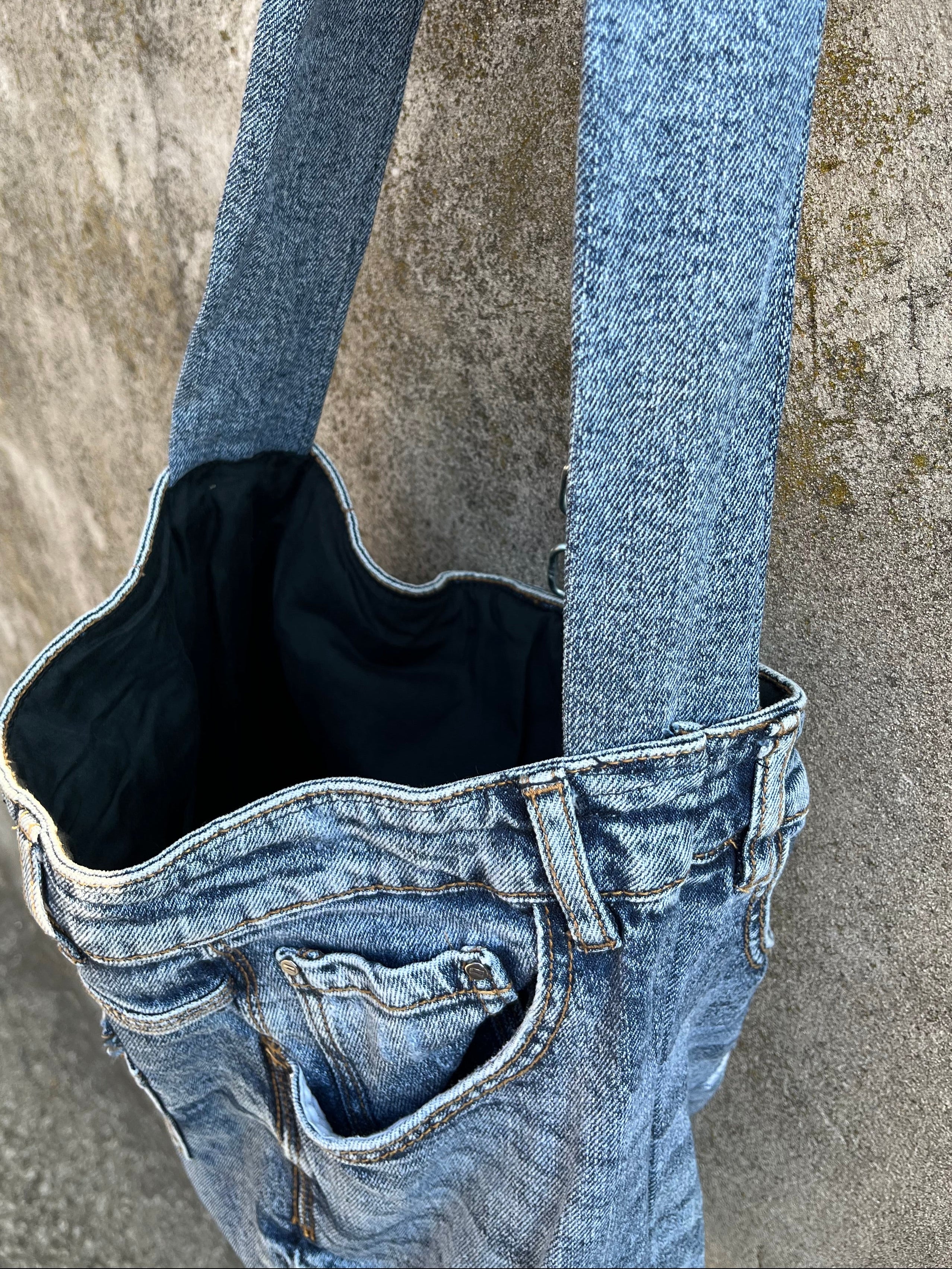 UPCYCLeD. Vertical Bag