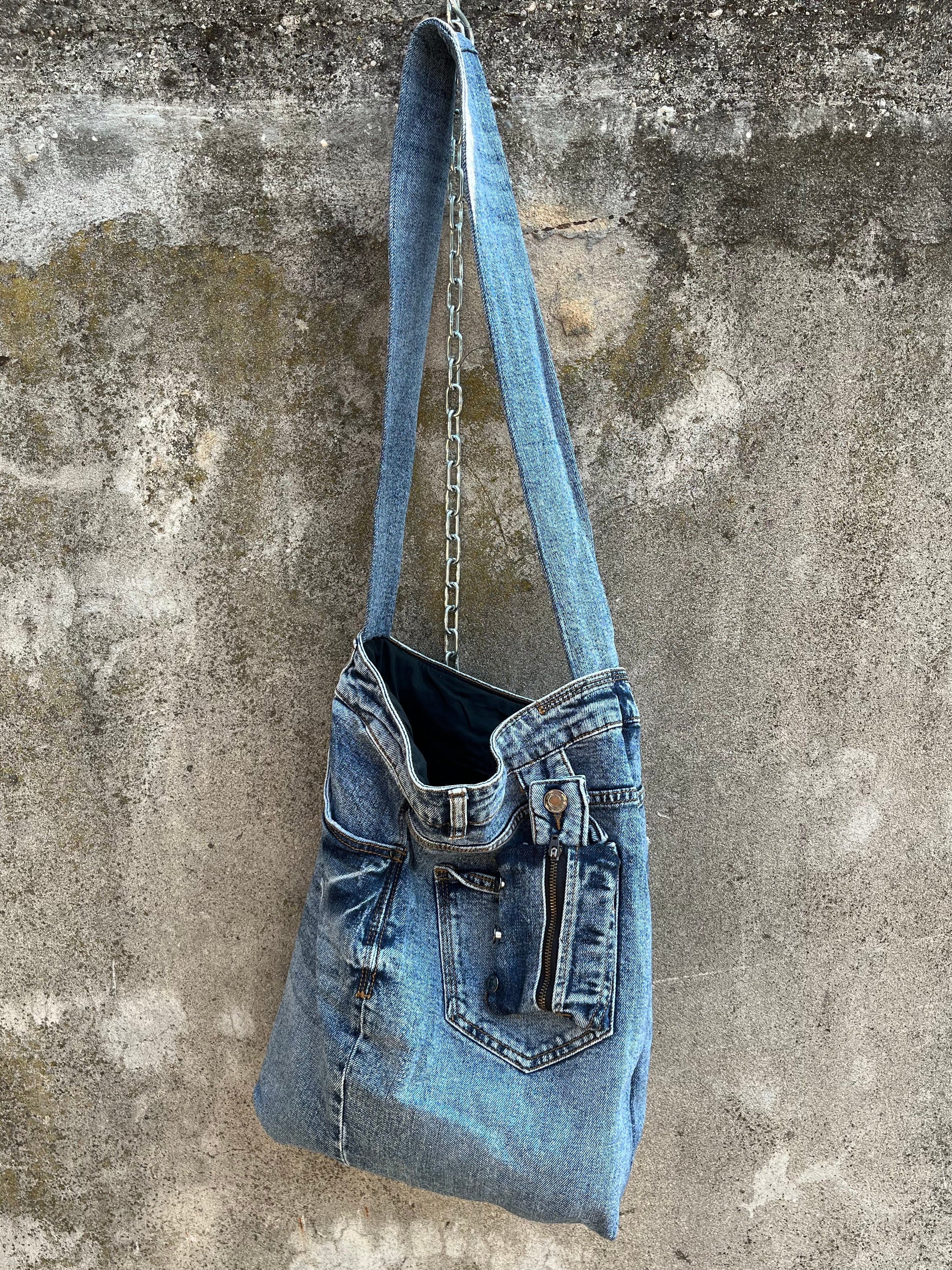UPCYCLeD. Vertical Bag