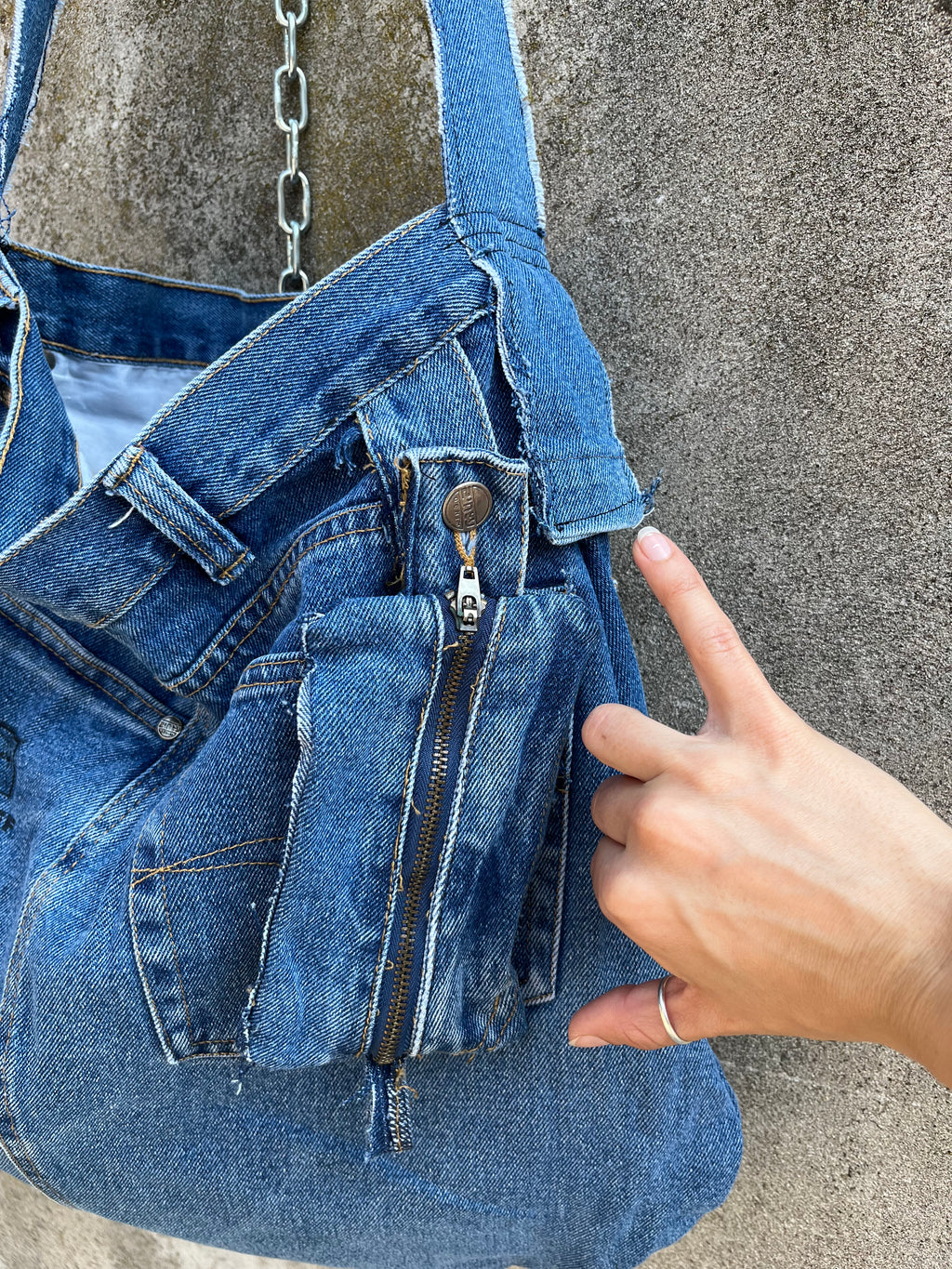 UPCYCLeD. Vertical Bag