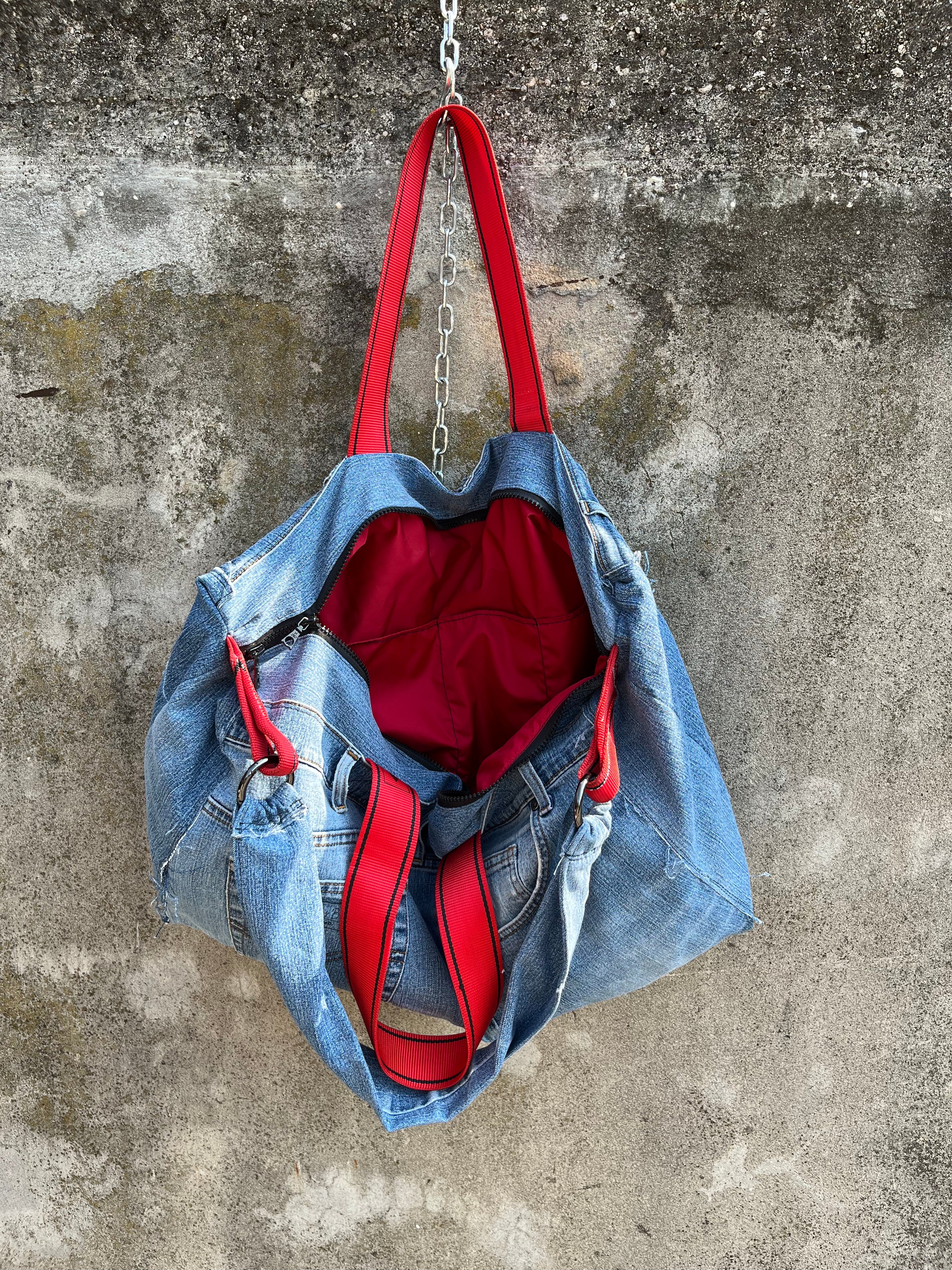 UPCYCLeD. Travel Bag