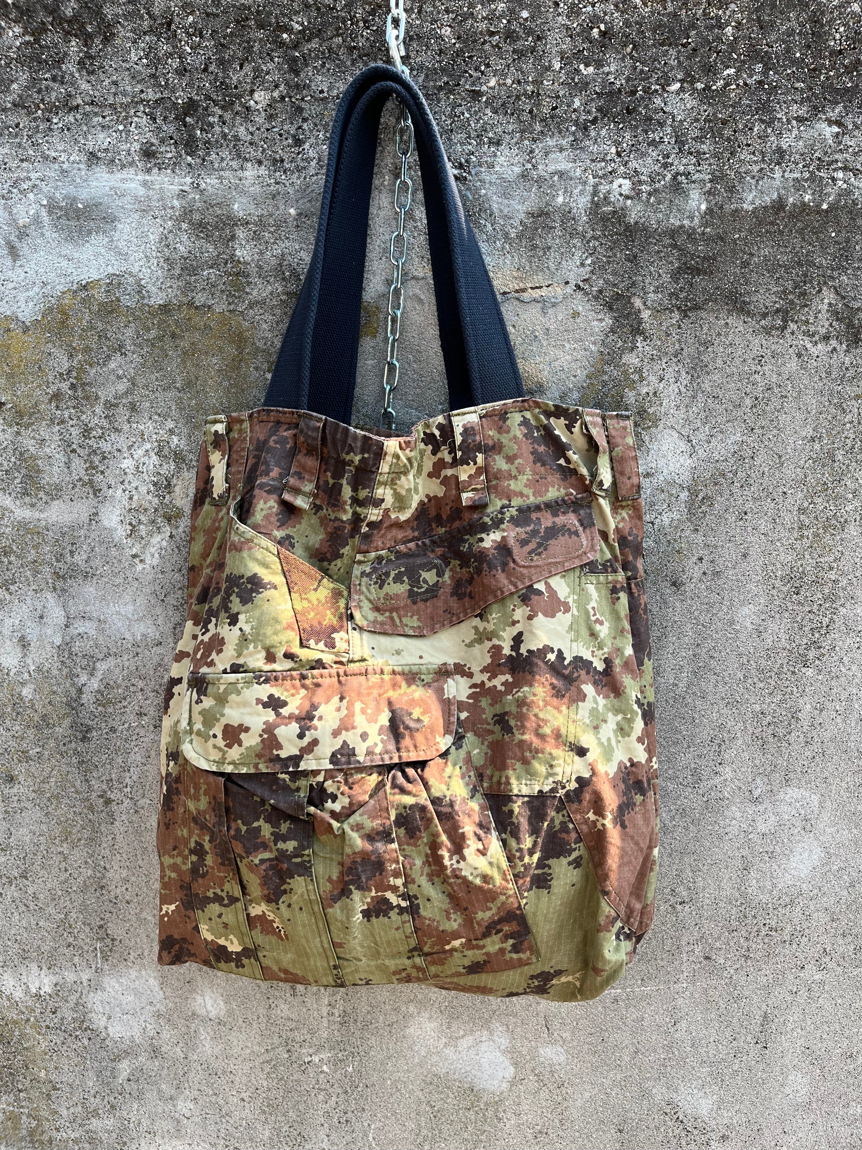 UPCYCLeD. Vertical Bag
