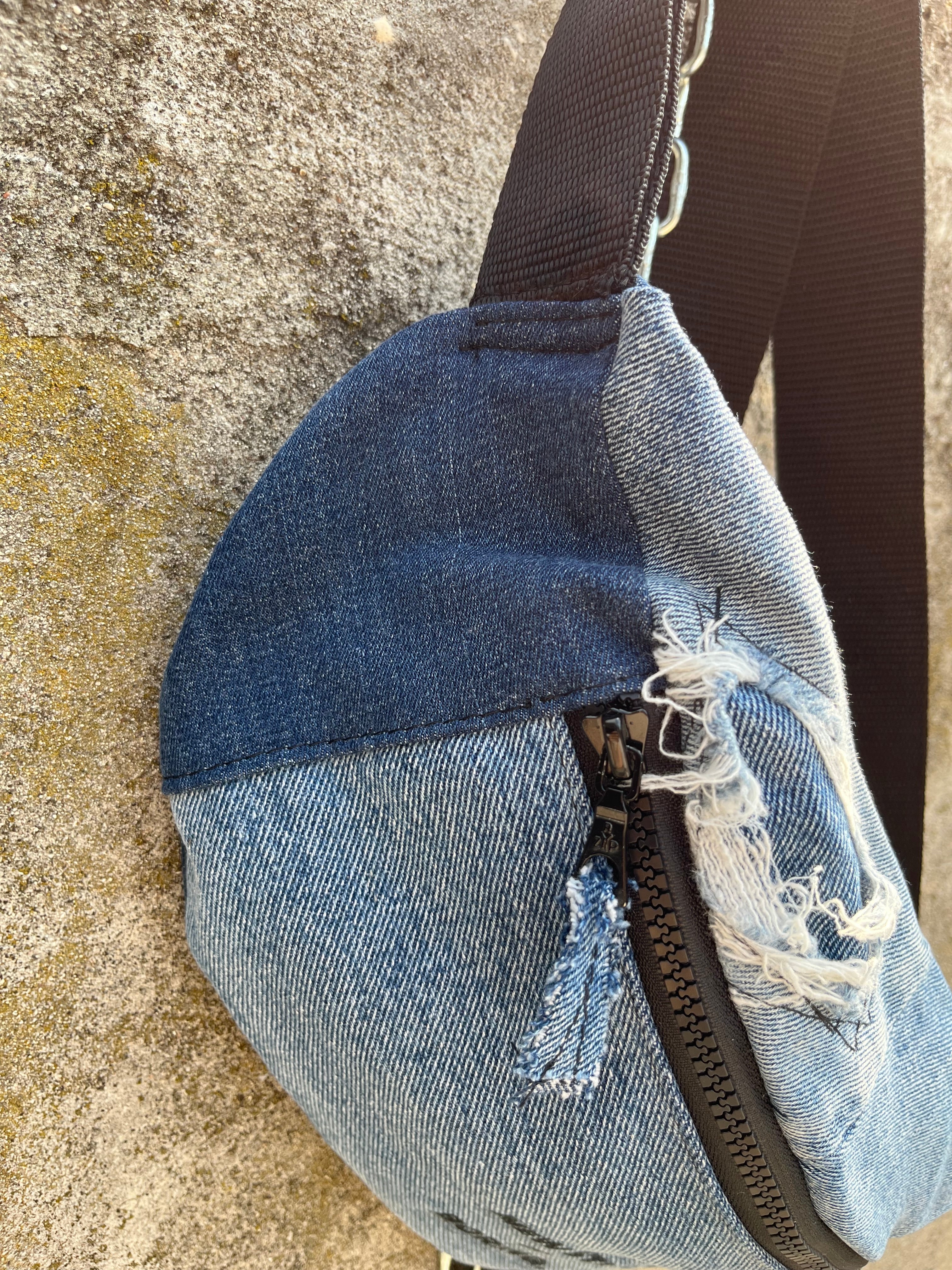 UPCYCLeD. Patchwork Belt Bag