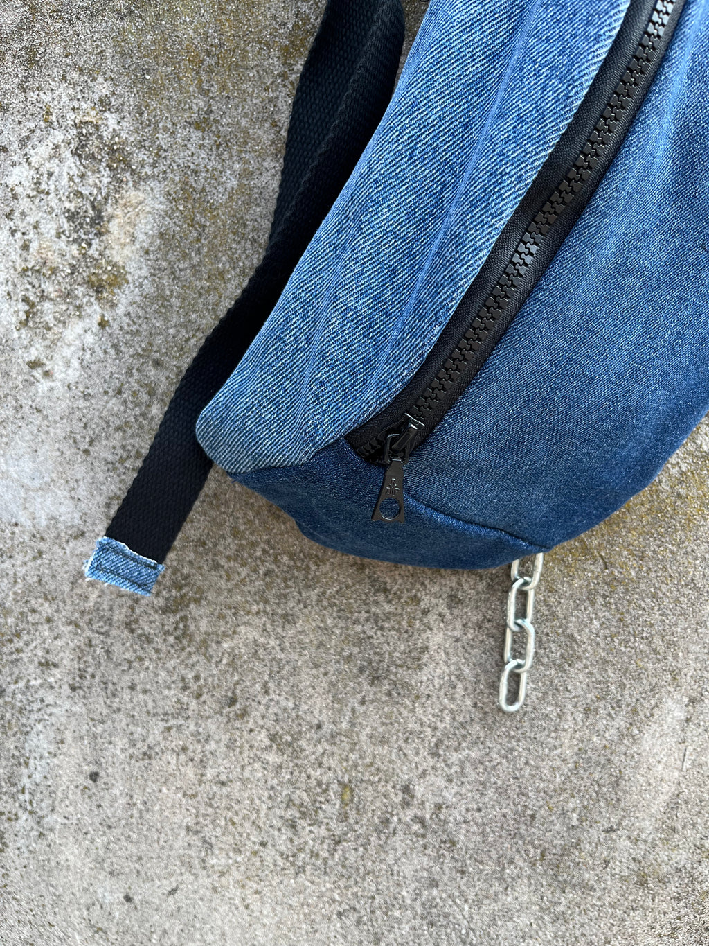 UPCYCLeD. Belt Bag
