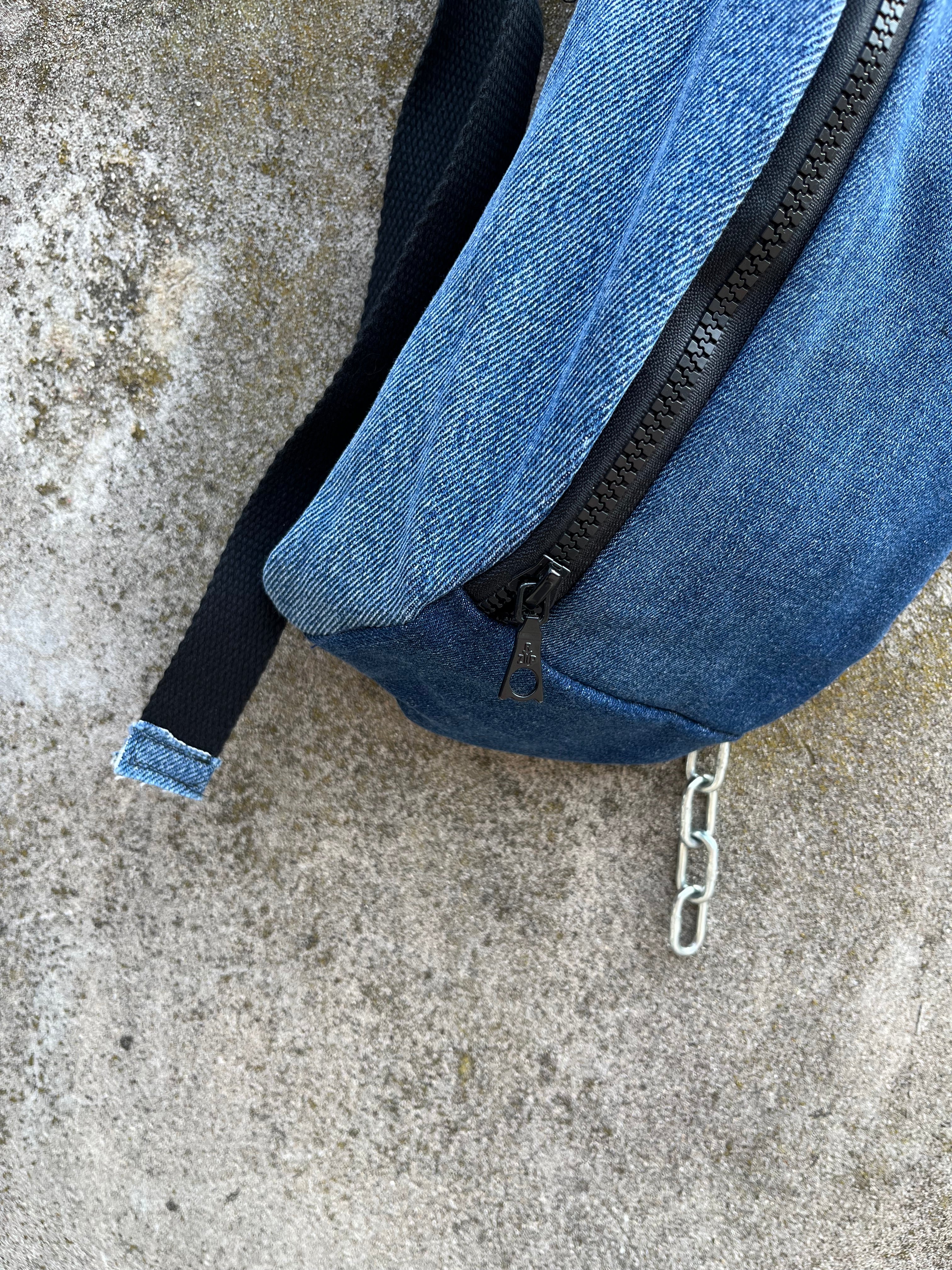 UPCYCLeD. Belt Bag