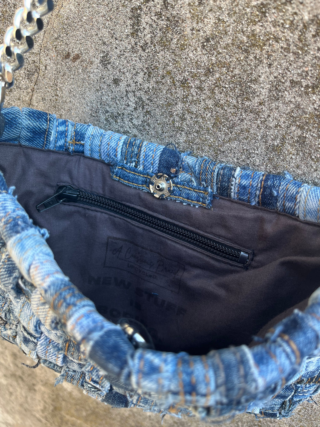 UPCYCLeD. BONES BAG