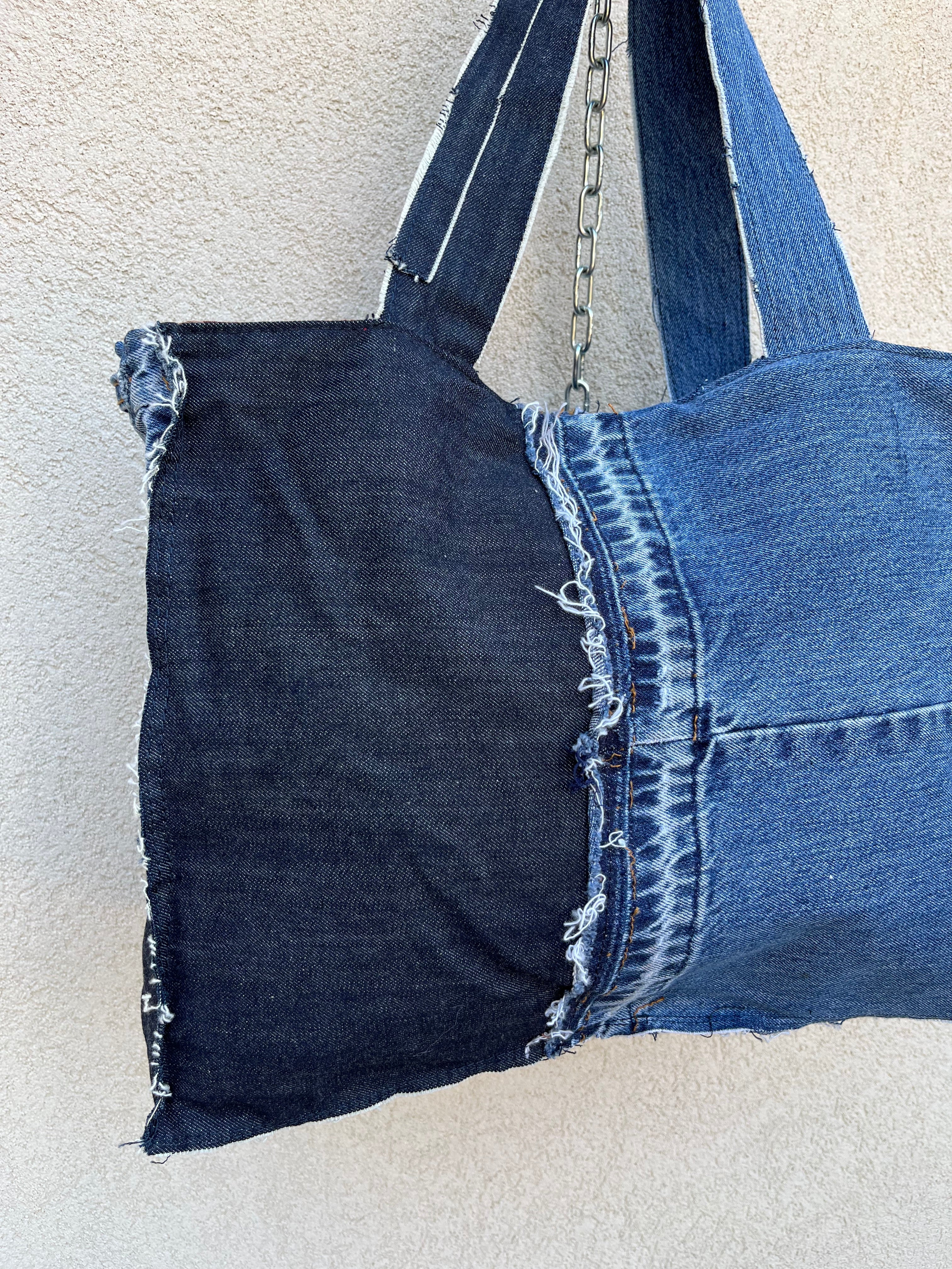 UPCYCLeD. SHOPPER